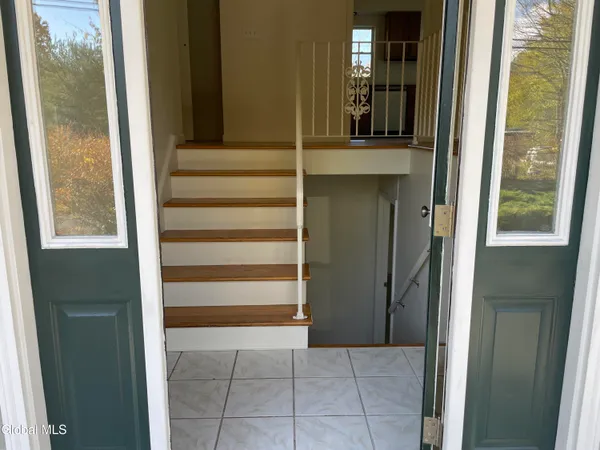 $487,300 | 25 Pine Street, Bethlehem, NY 12203