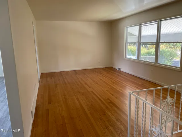 $487,300 | 25 Pine Street, Bethlehem, NY 12203