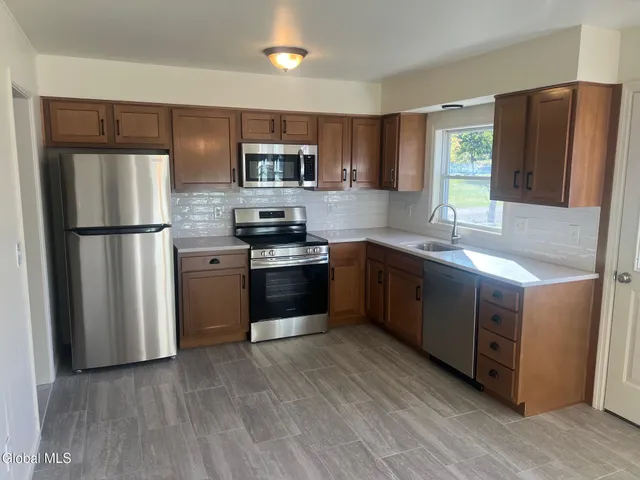 $507,800 | 25 Pine Street, Bethlehem, NY 12203