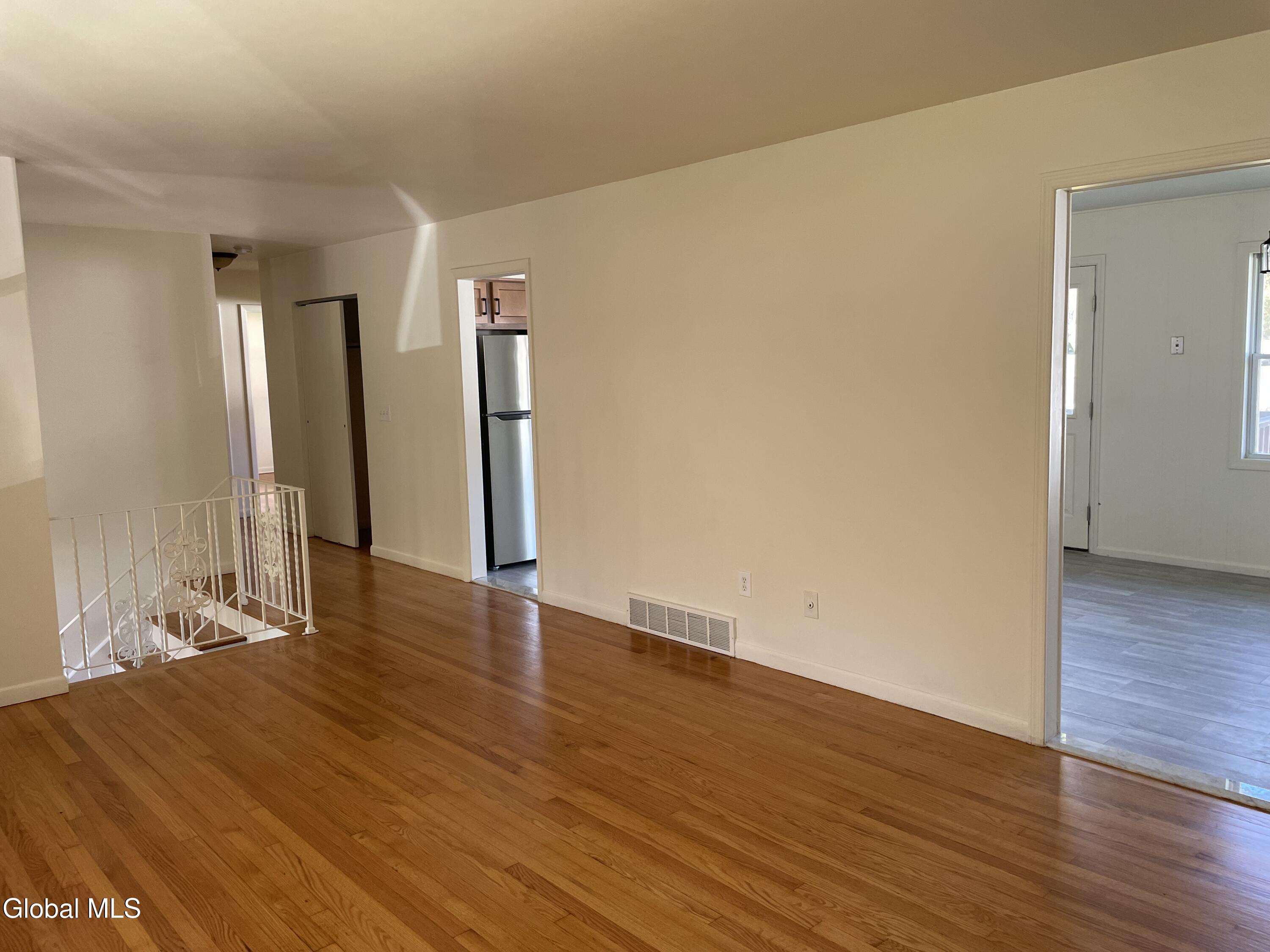 25 Pine Street Bethlehem, NY 12203 - Photo 6 of 23 IMG_6620