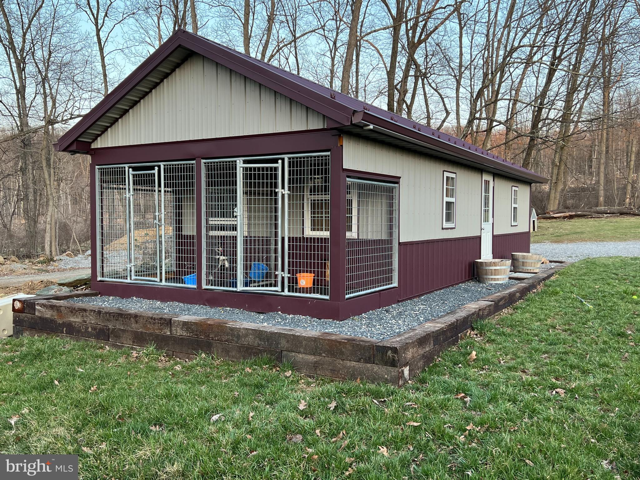 11733 Pleasant Valley Road Smithsburg, MD 21783 - Photo 42 of 47 Dog kennel