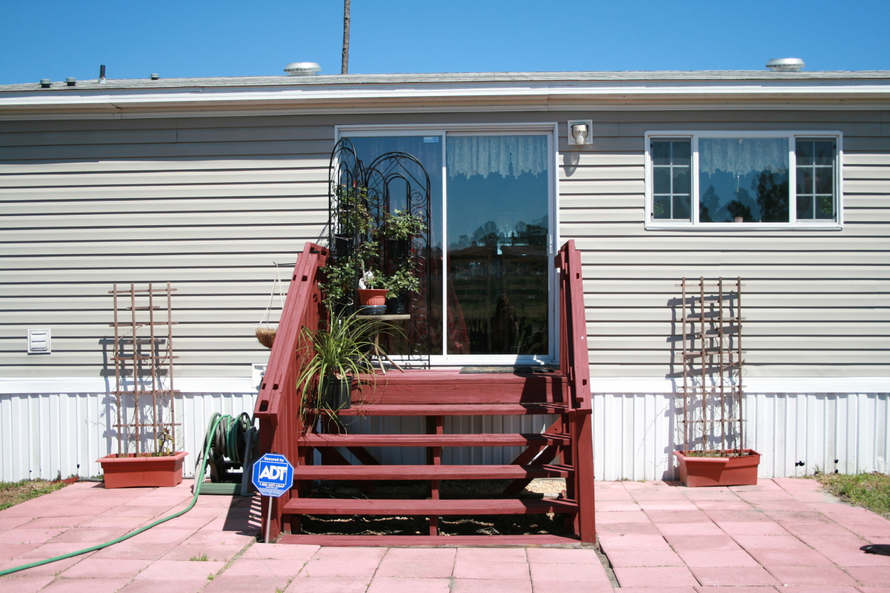 12414 Fred Harvey Road Sanderson, FL 32087 - Photo 14 of 23 Back Steps Pic2