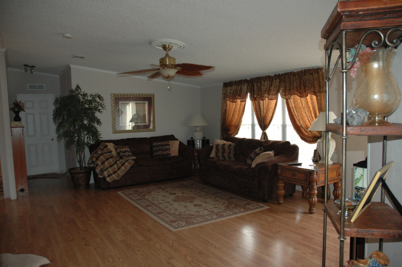 12414 Fred Harvey Road Sanderson, FL 32087 - Photo 4 of 23 LIVING ROOM PIC1