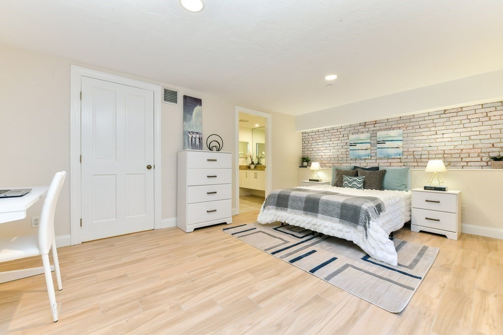 100 Fulton Street, Unit 1D Boston, MA 02109 - Photo 11 of 20