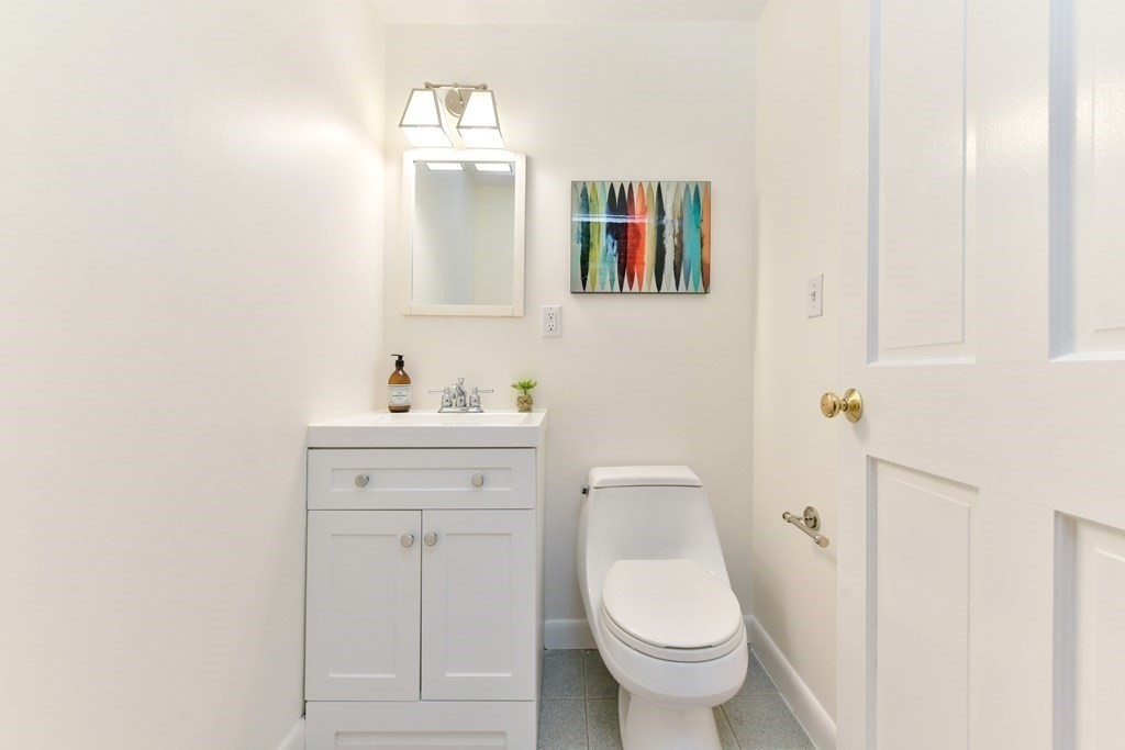 100 Fulton Street, Unit 1D Boston, MA 02109 - Photo 17 of 20