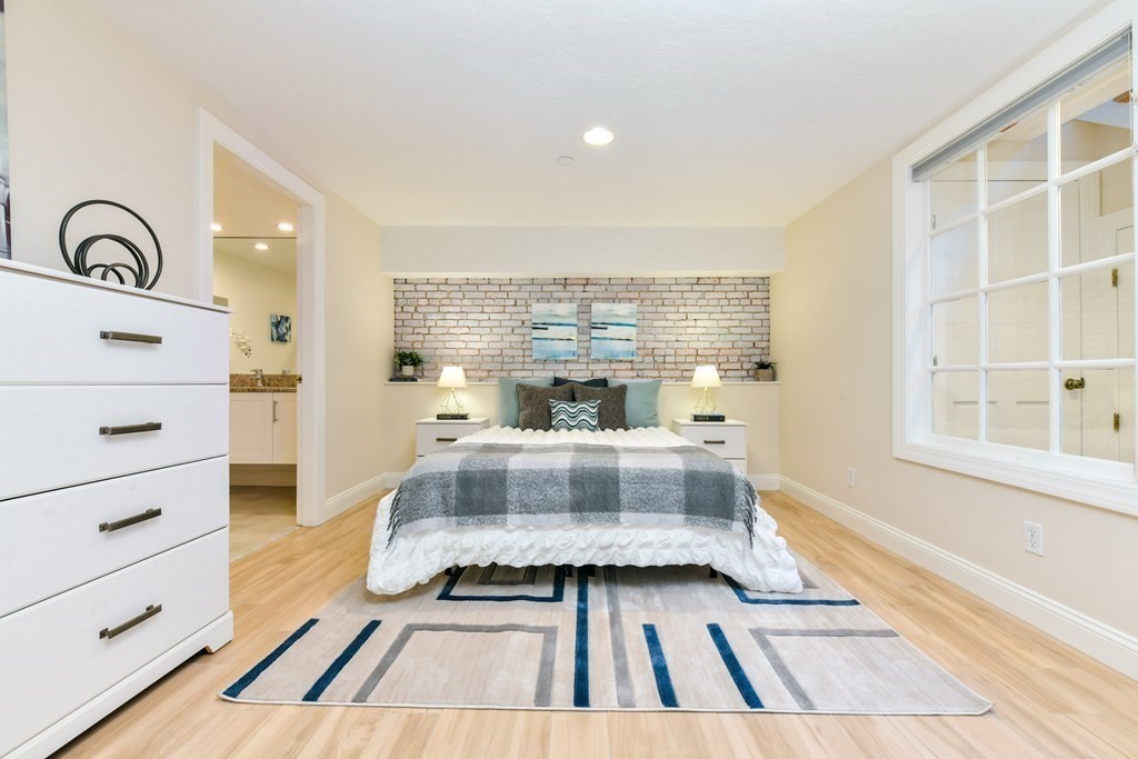 100 Fulton Street, Unit 1D Boston, MA 02109 - Photo 9 of 20