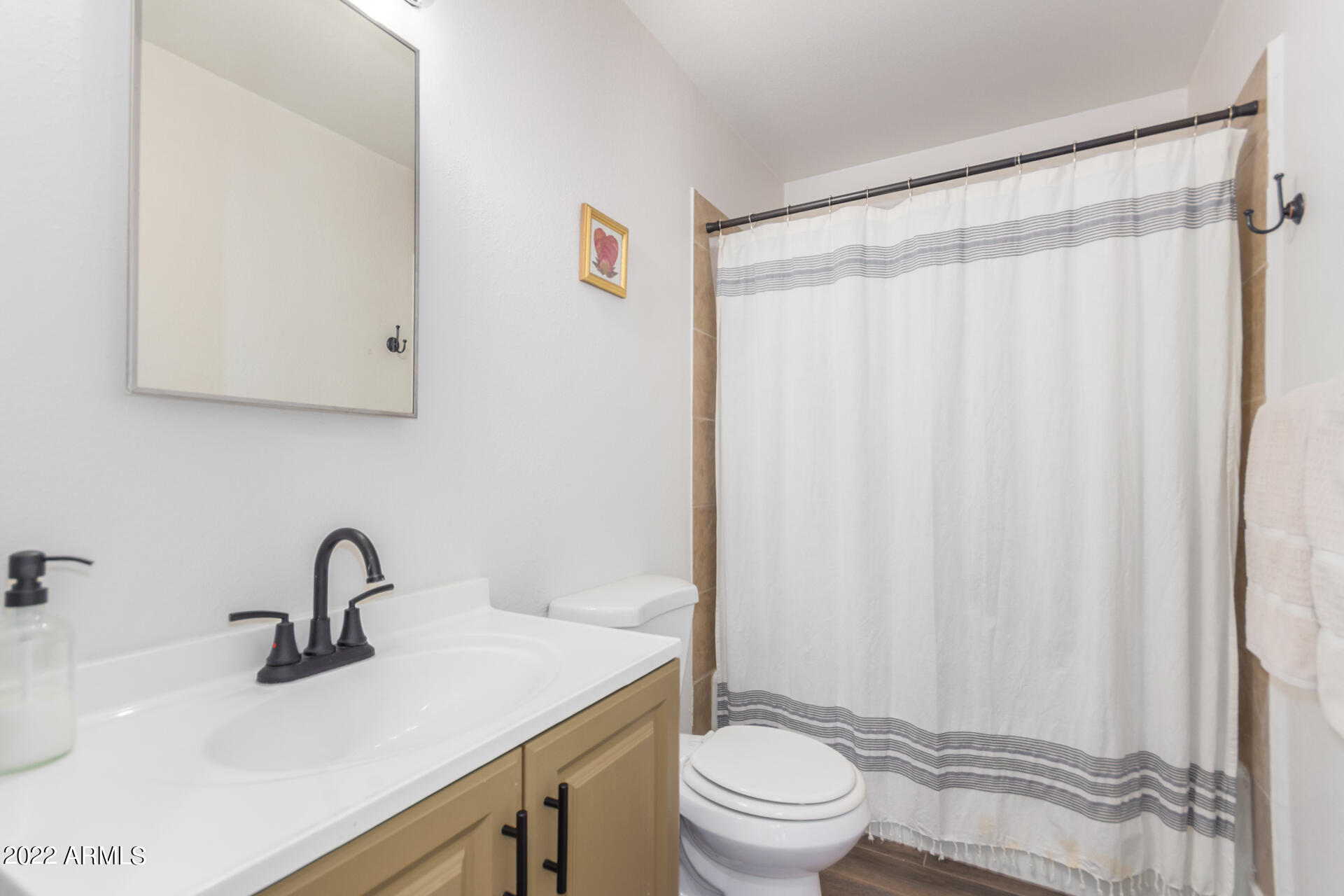 3541 East Cheery Lynn Road Phoenix, AZ 85018 - Photo 17 of 25 19 - Cheery Lynn