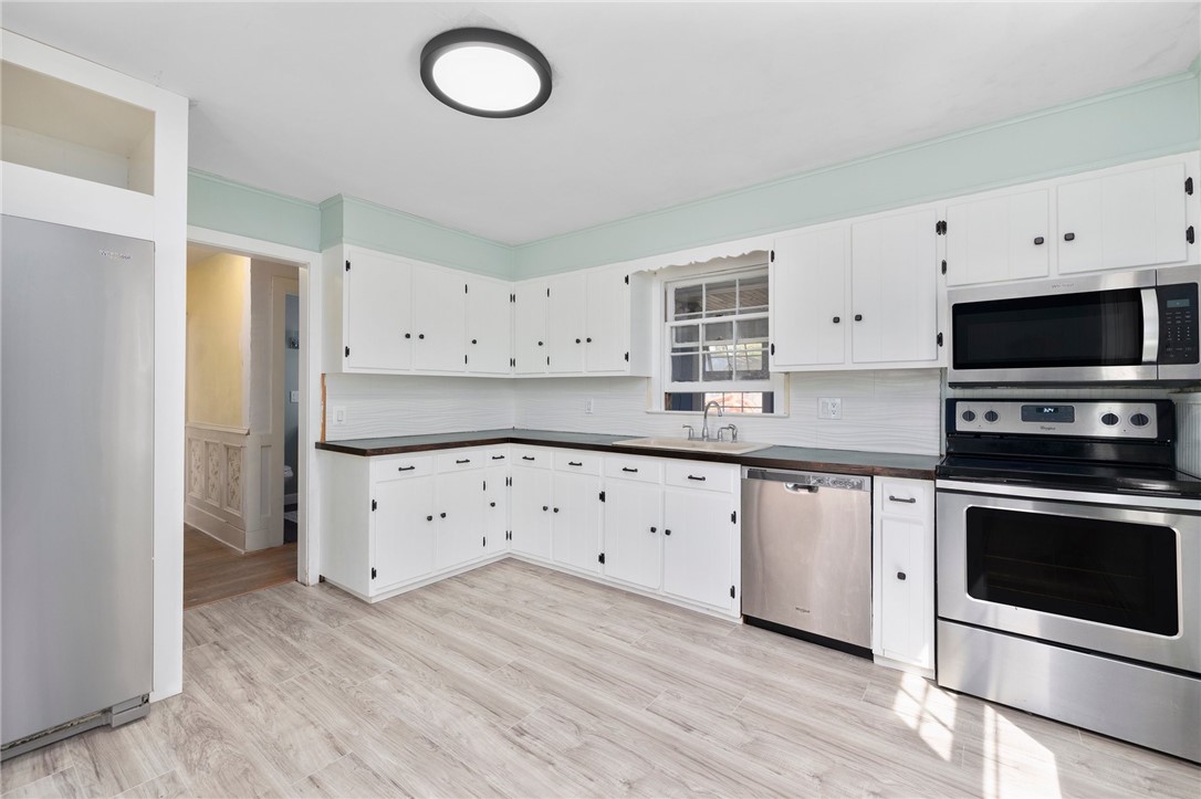 71 Summer Street Westerly, RI 02891 - Photo 7 of 25 Gallery Image 7