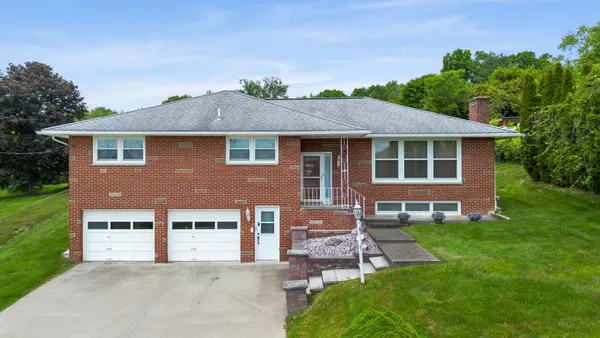 $249,000 | 13 Oxford Drive, Endicott, NY 13760
