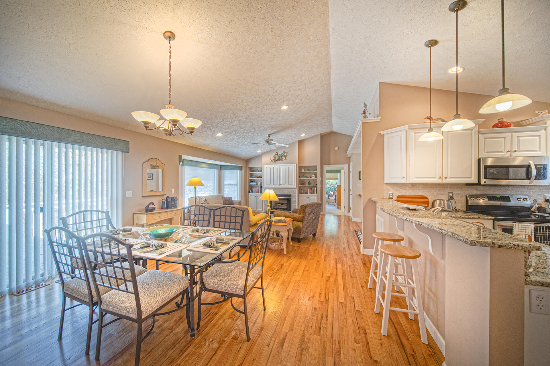 114 Woodley Road Moneta, VA 24121 - Photo 12 of 50 Dining area