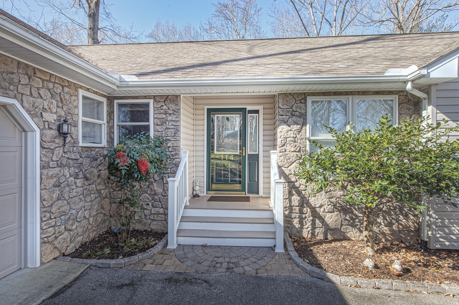 114 Woodley Road Moneta, VA 24121 - Photo 3 of 50 27