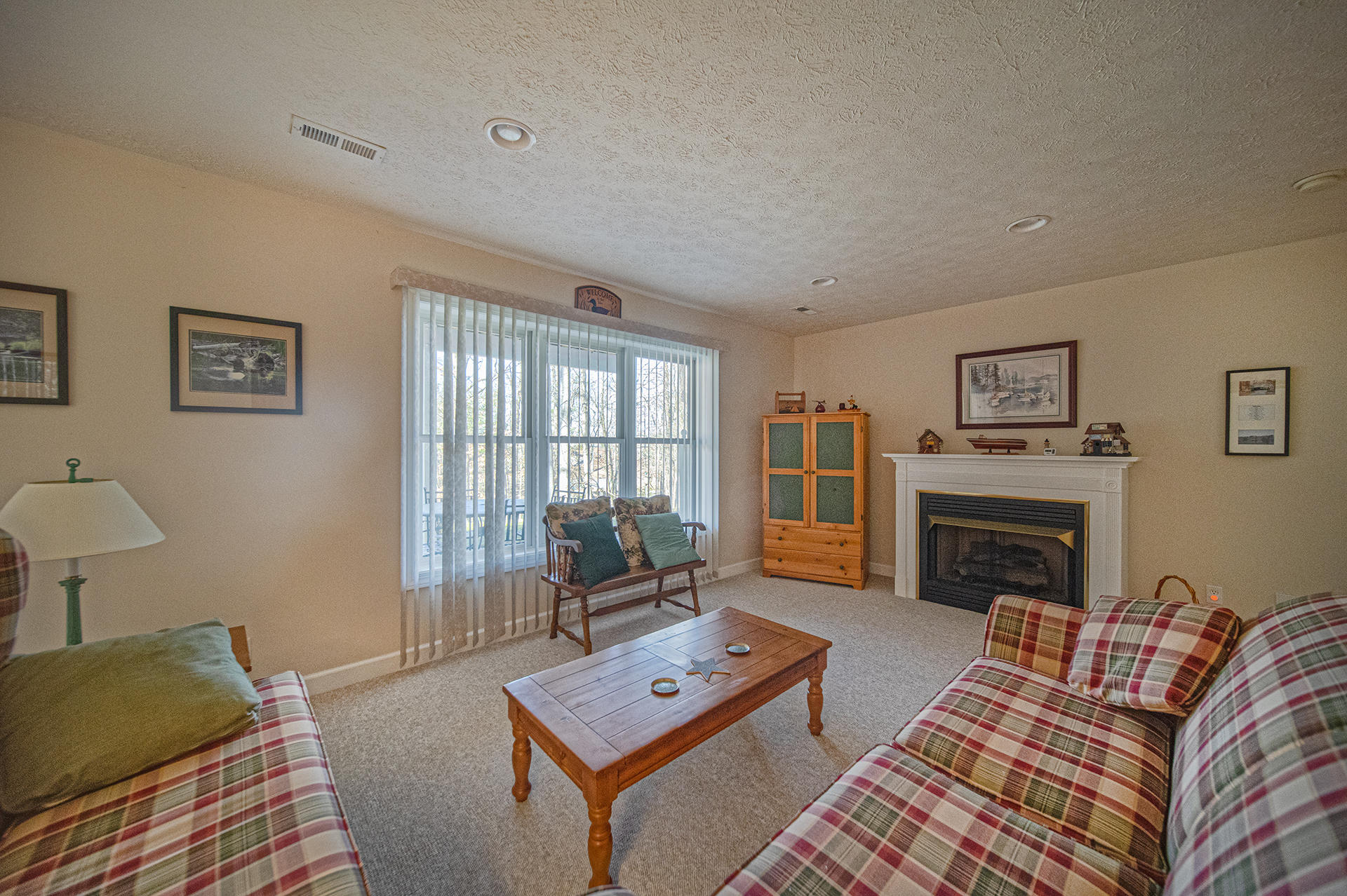 114 Woodley Road Moneta, VA 24121 - Photo 25 of 50 Family room