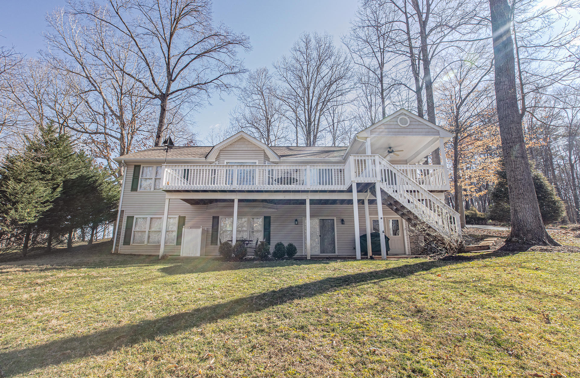 114 Woodley Road Moneta, VA 24121 - Photo 33 of 50 Easy walk to water