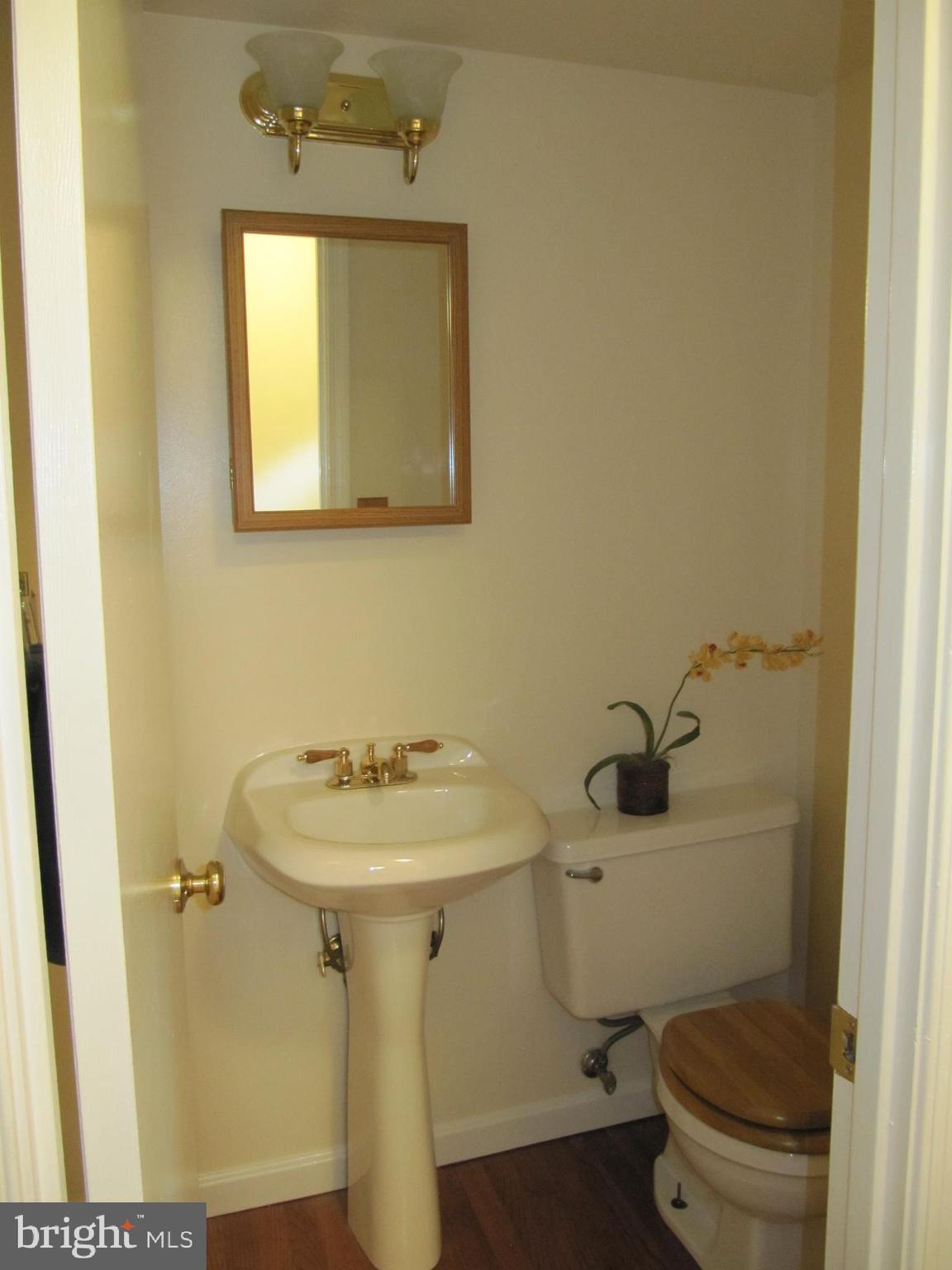 8396 Uxbridge Court Springfield, VA 22151 - Photo 9 of 37 Half Bath Off Entry Way