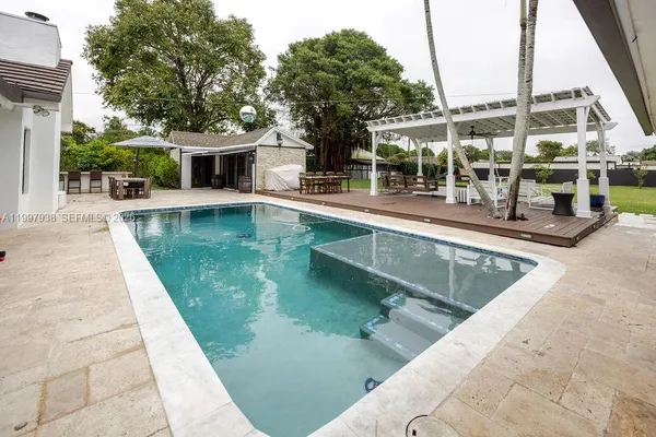 $3,500,000 | 11301 Southwest 95th Street, Miami, FL 33176