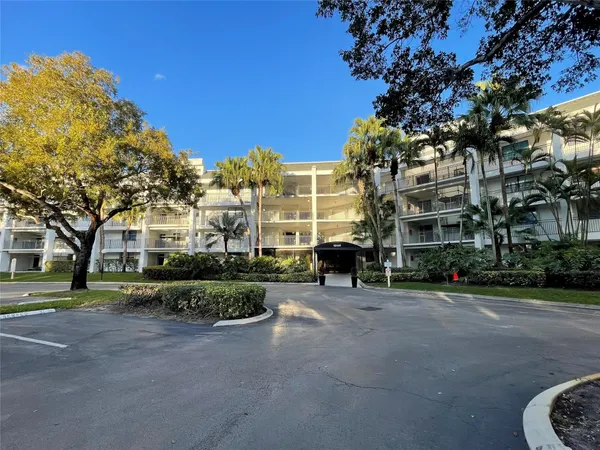 $2,500 | 16141 Blatt Boulevard, Weston, FL 33326