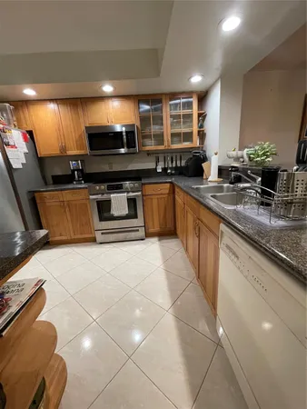 $2,500 | 16141 Blatt Boulevard, Weston, FL 33326