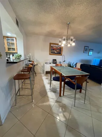 $2,475 | 16141 Blatt Boulevard, Weston, FL 33326