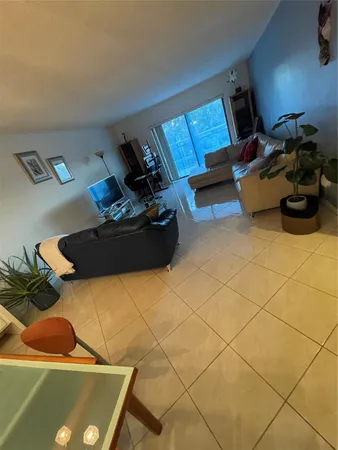 $2,500 | 16141 Blatt Boulevard, Weston, FL 33326