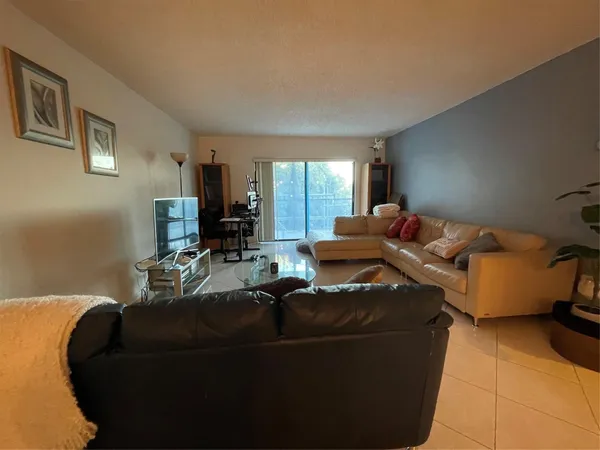$2,500 | 16141 Blatt Boulevard, Weston, FL 33326