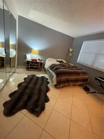 $2,500 | 16141 Blatt Boulevard, Weston, FL 33326
