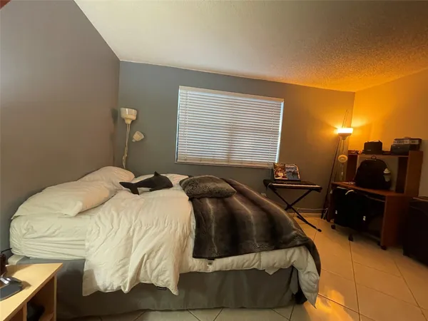 $2,500 | 16141 Blatt Boulevard, Weston, FL 33326