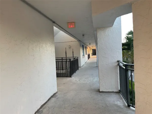 $2,500 | 16141 Blatt Boulevard, Weston, FL 33326