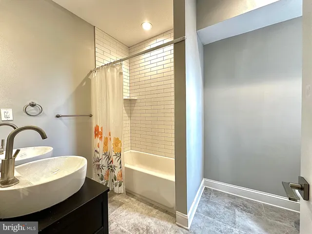 $2,500 | 2514 West Seybert Street, Philadelphia, PA 19121