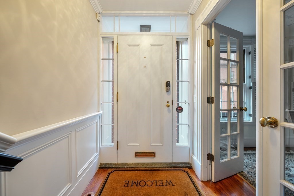 28 Irving Street Boston, MA 02114 - Photo 32 of 34