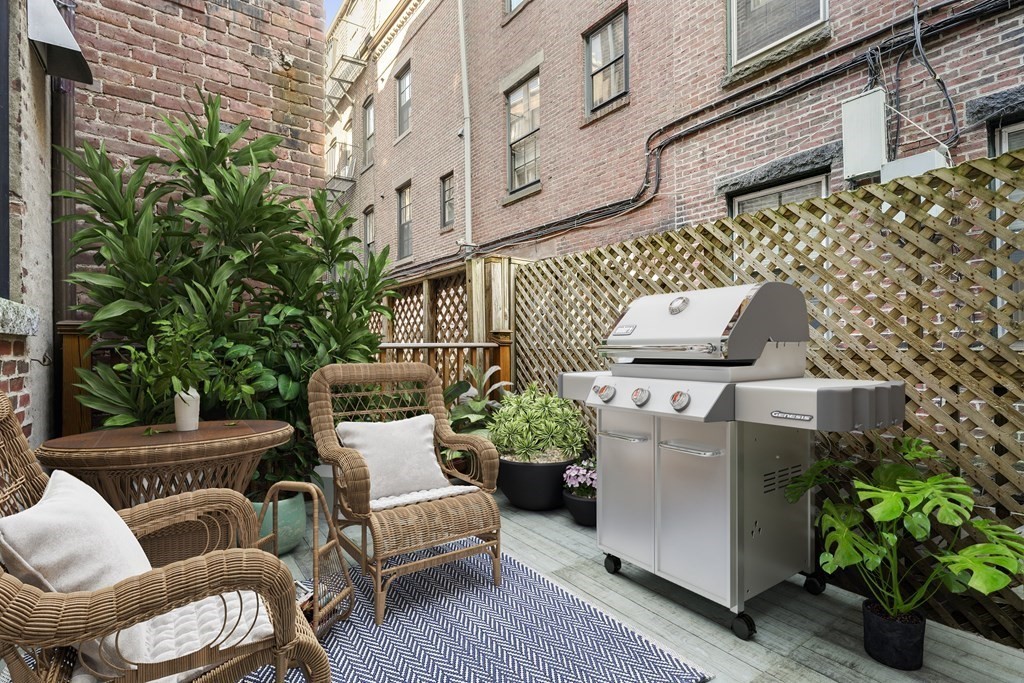 28 Irving Street Boston, MA 02114 - Photo 10 of 34