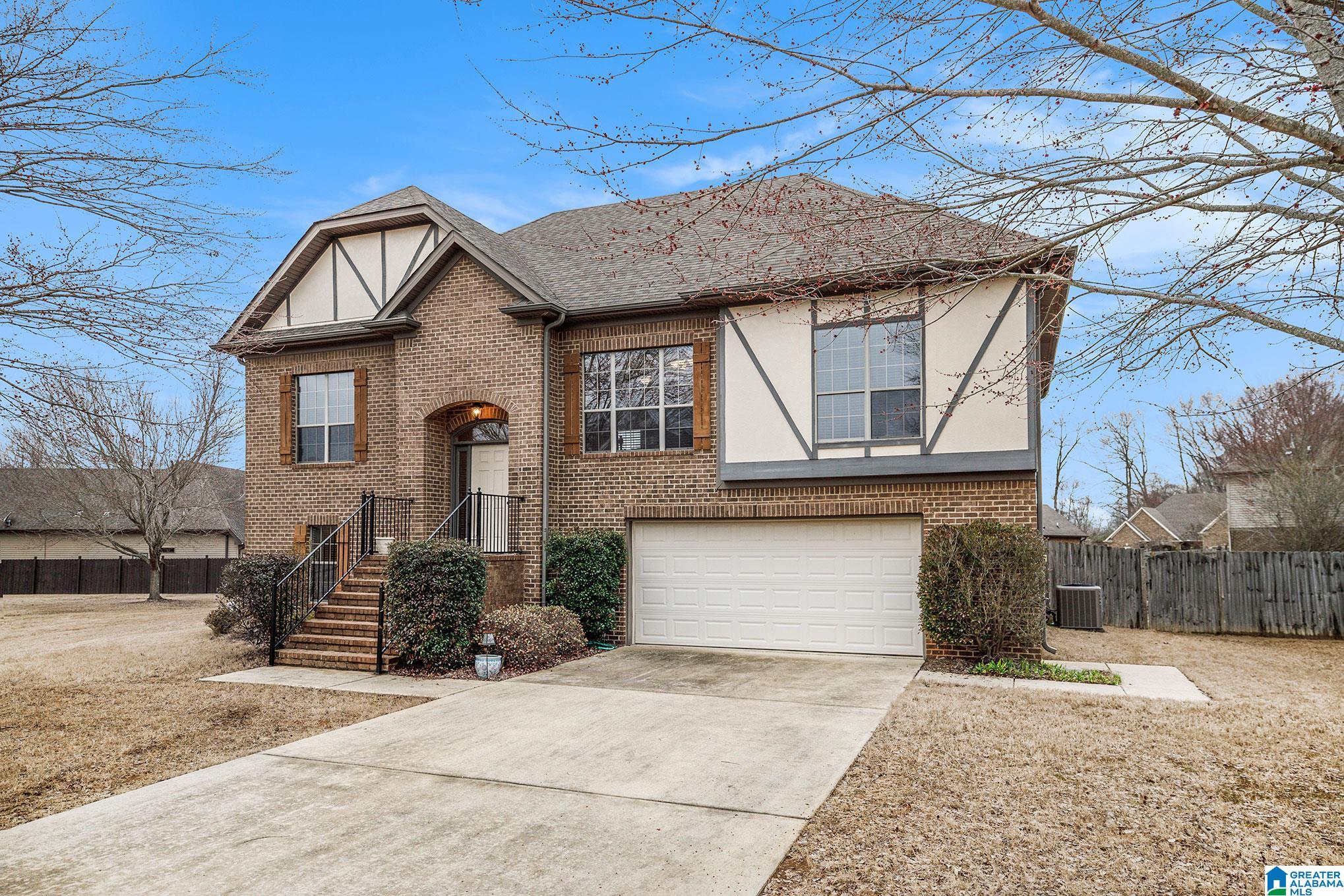 305 Cromwell Alabaster, AL 35114 - Photo 2 of 34