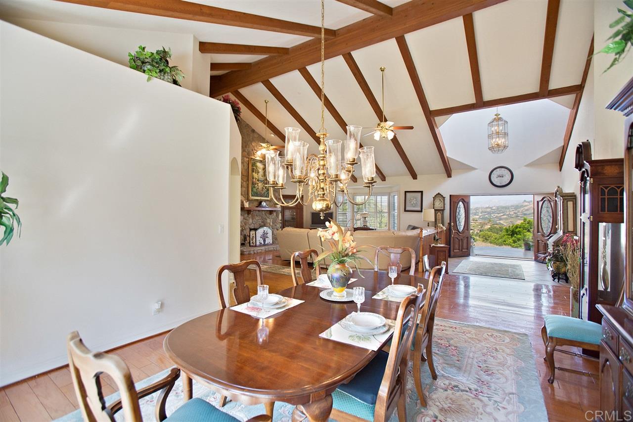 2552 Dos Lomas Fallbrook, CA 92028 - Photo 9 of 25 Gallery Image 9