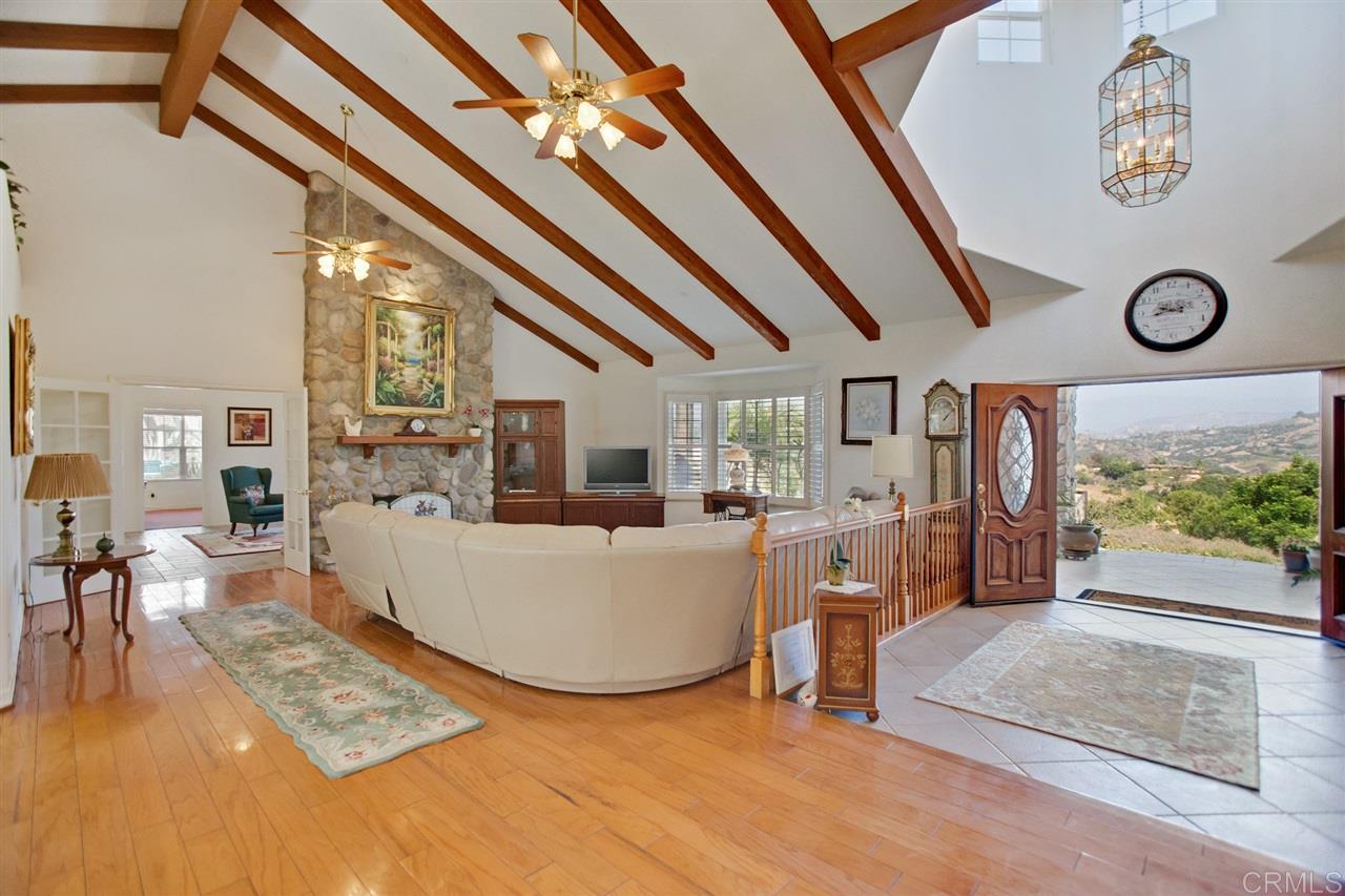 2552 Dos Lomas Fallbrook, CA 92028 - Photo 10 of 25 Gallery Image 10