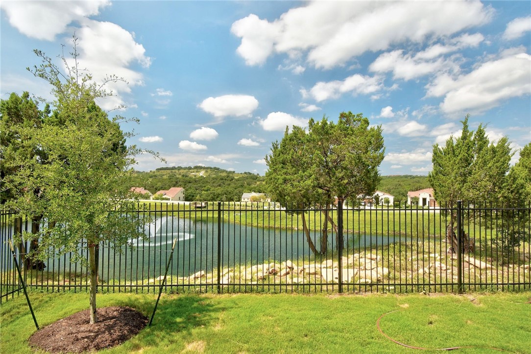 4107 Softleaf Lane Austin, TX 78738 - Photo 29 of 40 Gallery Image 29