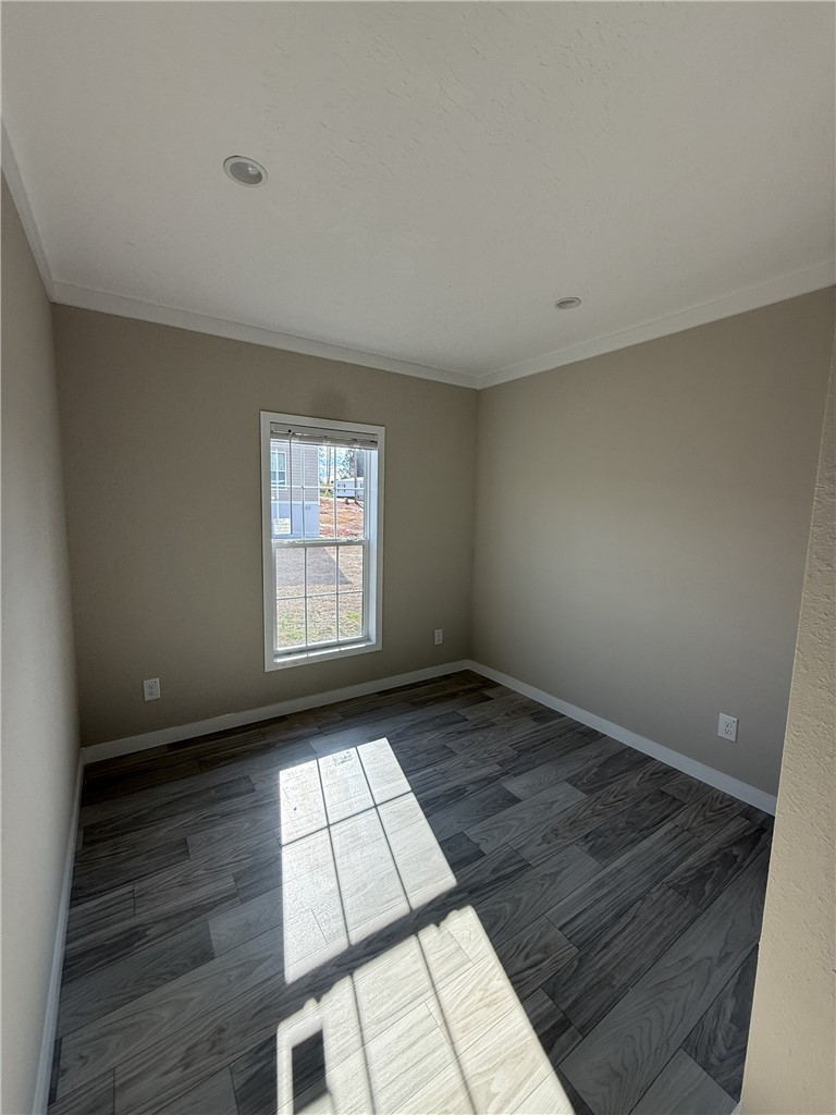 121 Candlestick Lane Seneca, SC 29678 - Photo 5 of 17 This bright room features durable flooring and ample natural light, creating a welcoming atmosphere.