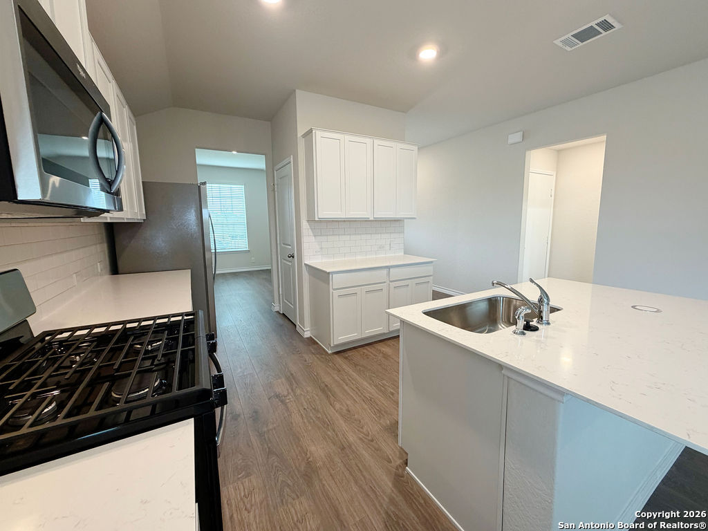 322 Steele Way Cibolo, TX 78108 - Photo 12 of 49