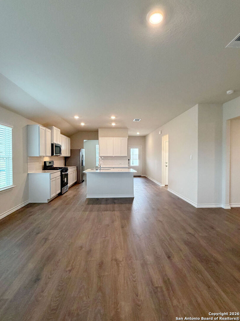 322 Steele Way Cibolo, TX 78108 - Photo 7 of 49