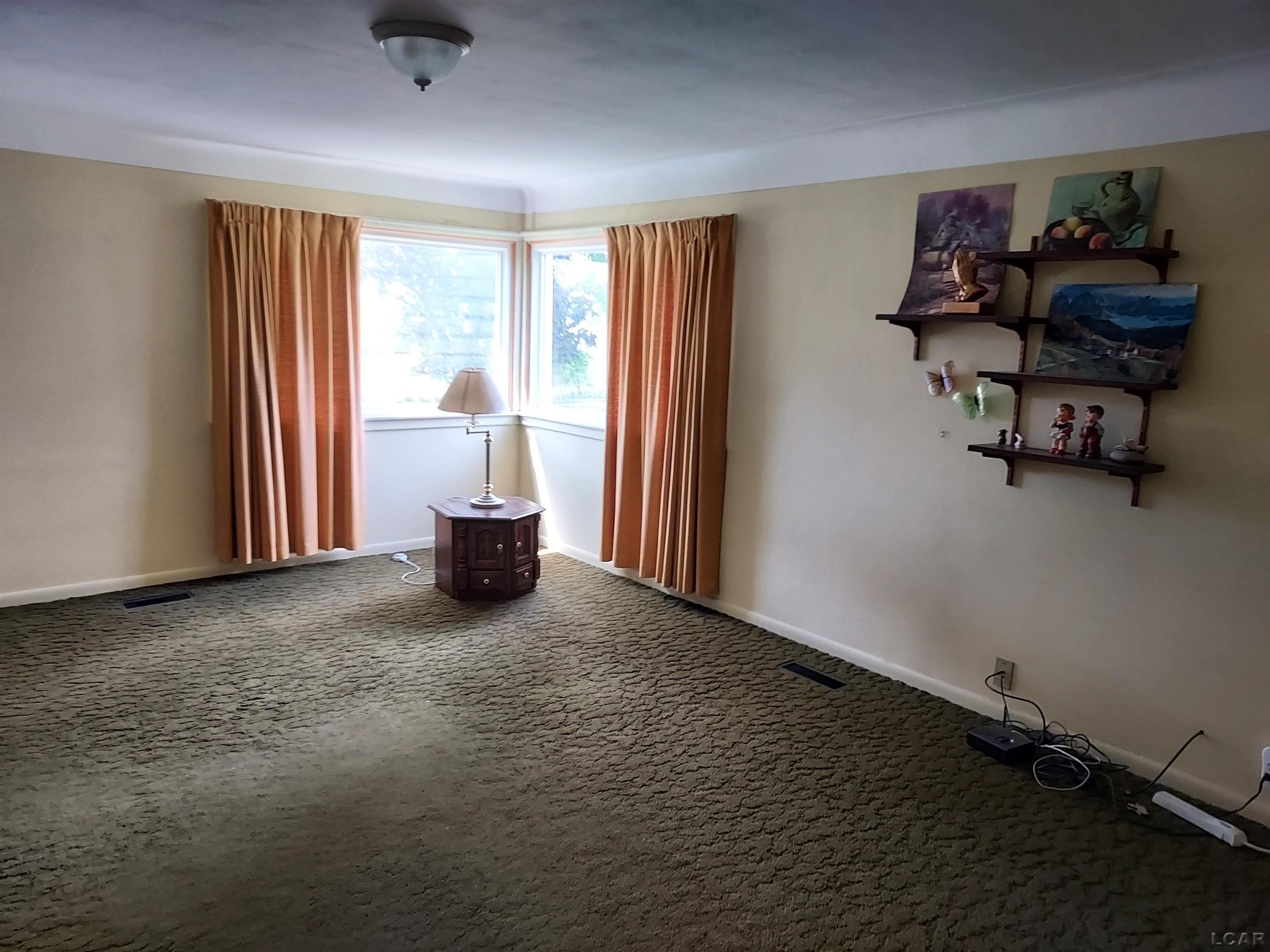 13140 Hoxie Road Addison, MI 49220 - Photo 11 of 17 50118331-10.JPG