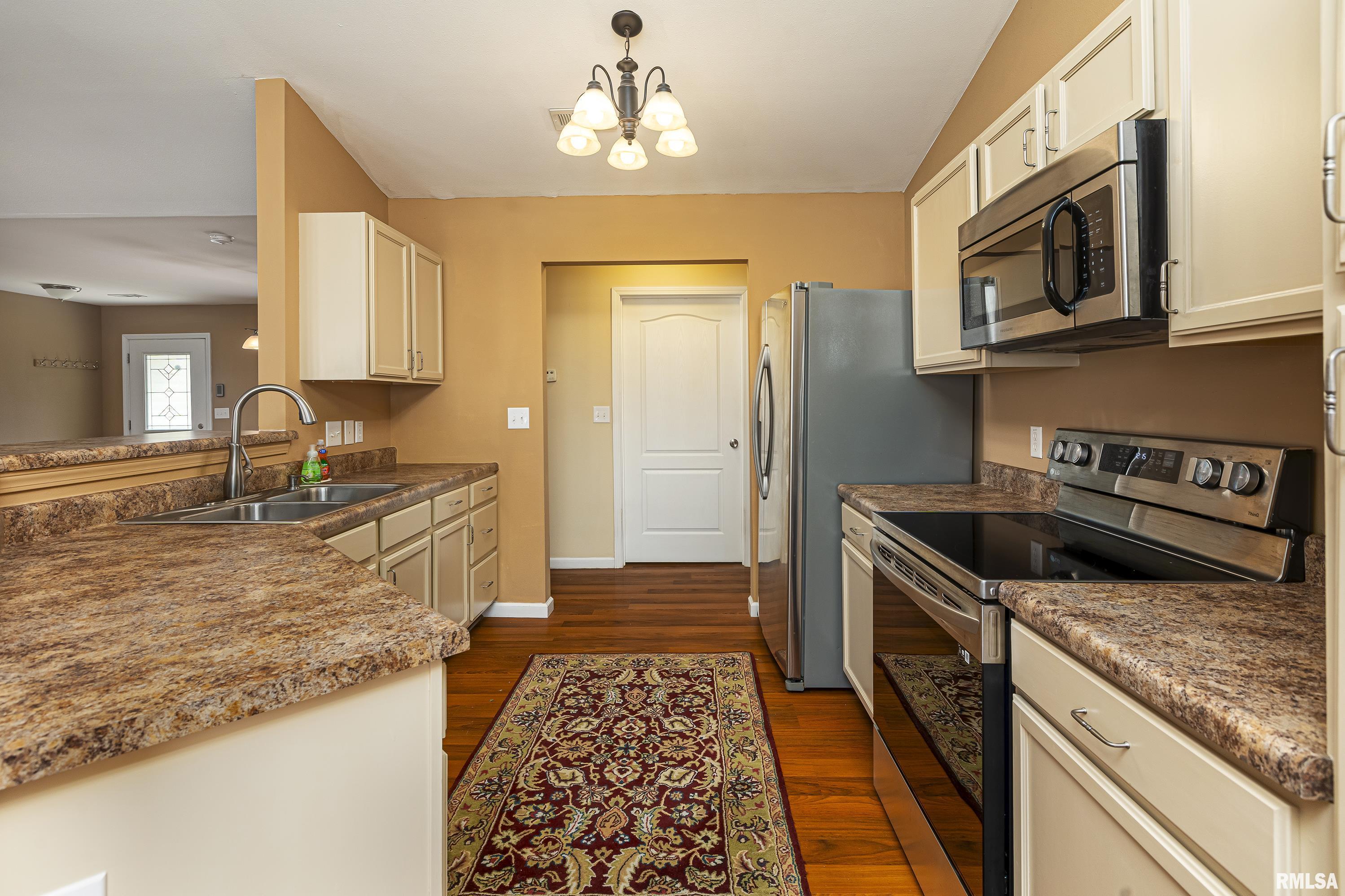 1904 Spring Garden Road Marion, IL 62959 - Photo 12 of 30