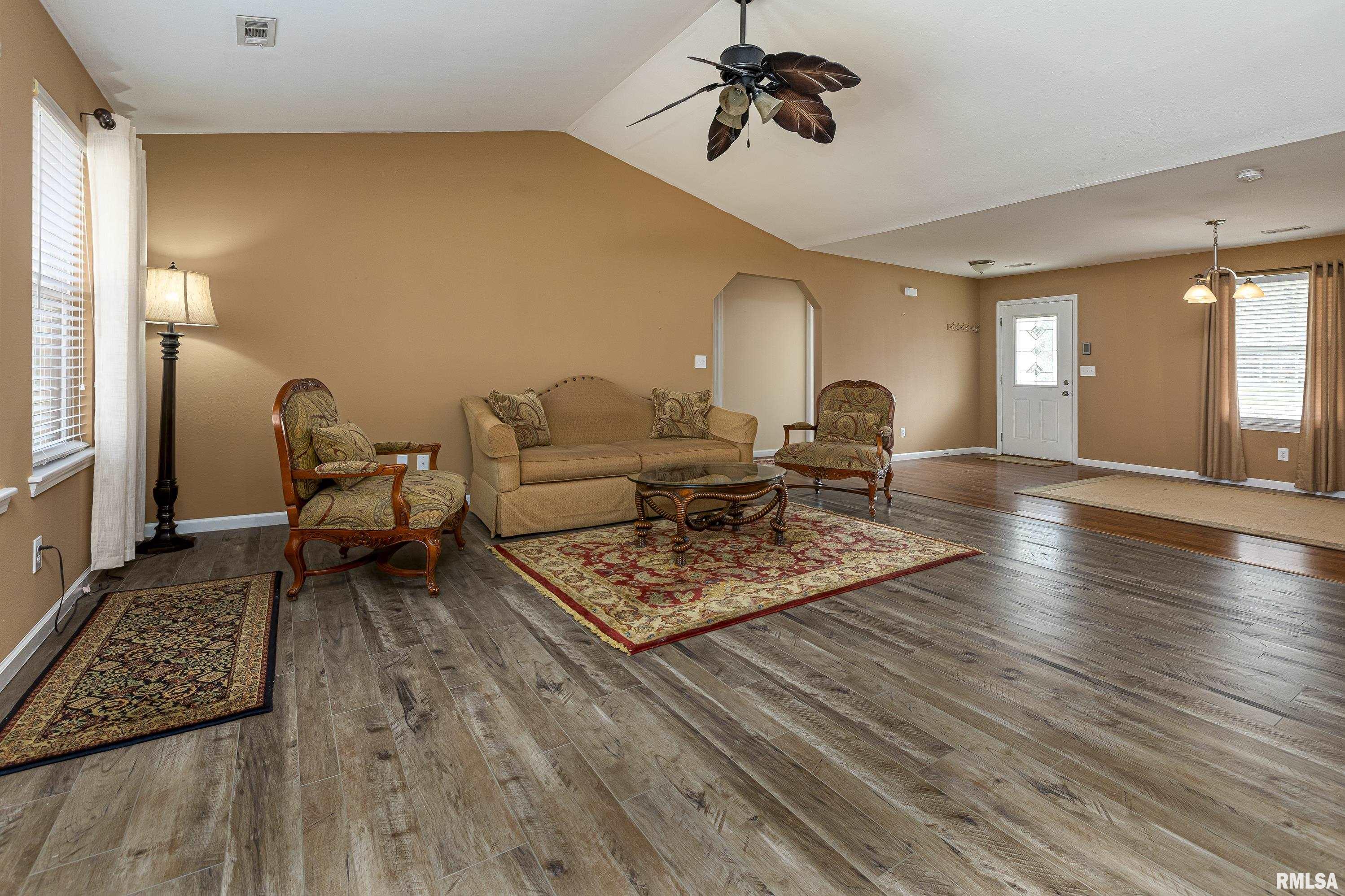 1904 Spring Garden Road Marion, IL 62959 - Photo 7 of 30