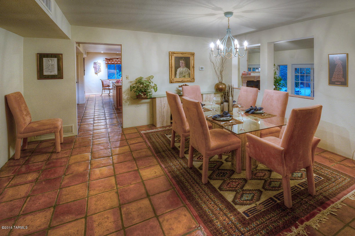 5211 North Valley View Road Tucson, AZ 85718 - Photo 7 of 32 Gallery Image 7