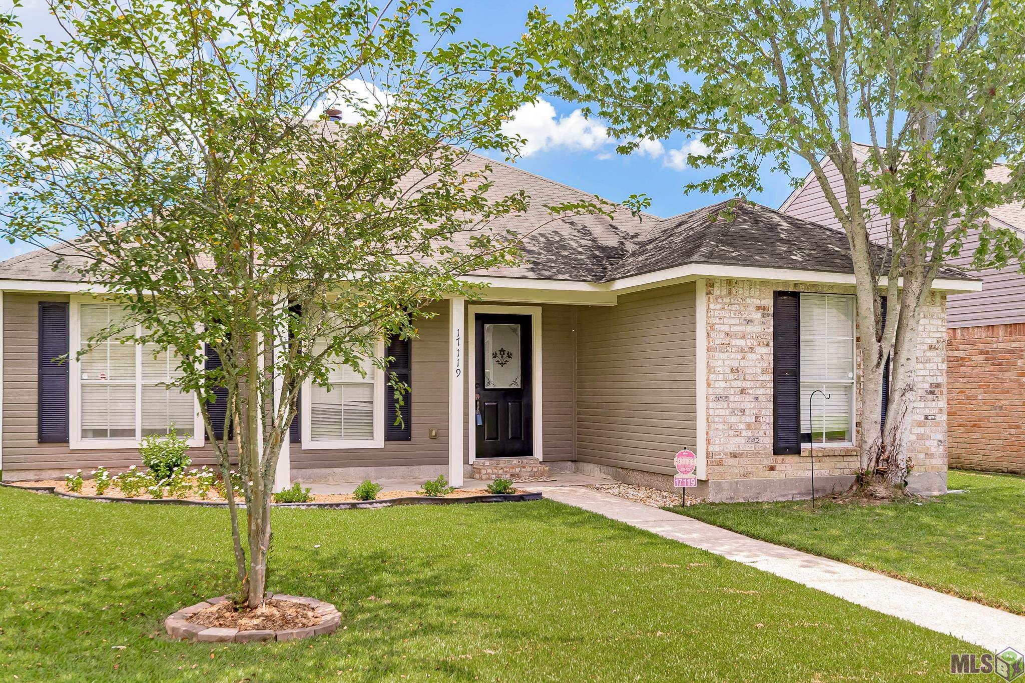 17119 Lakepark Avenue Baton Rouge, LA 70816 - Photo 2 of 21