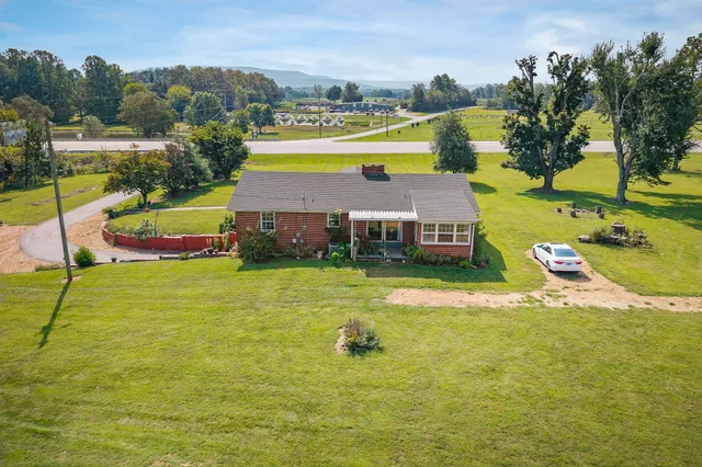 $279,000 | 5048 Manchester Highway, Morrison, TN 37357