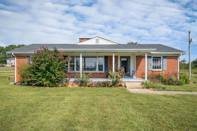 $279,000 | 5048 Manchester Highway, Morrison, TN 37357