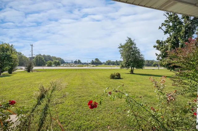 $279,000 | 5048 Manchester Highway, Morrison, TN 37357