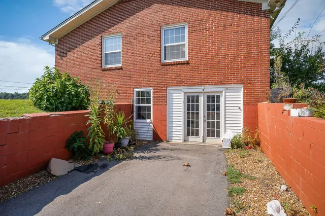 $279,000 | 5048 Manchester Highway, Morrison, TN 37357