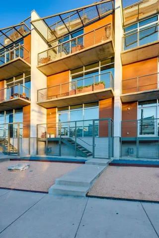 $1,090,000 | 2301 South 5th Street, Unit 5, Austin, TX 78704