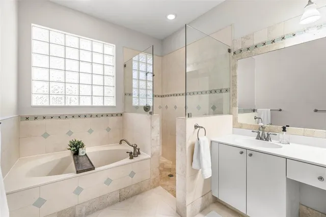 $825,000 | 5260 Northwest 112th Way, Coral Springs, FL 33076