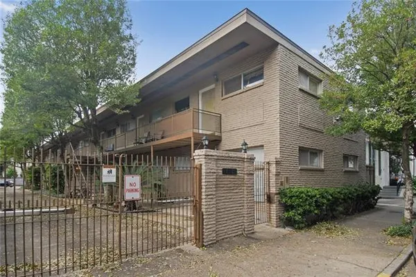 $1,400 | 718 Frenchmen Street, Unit 10, New Orleans, LA 70116