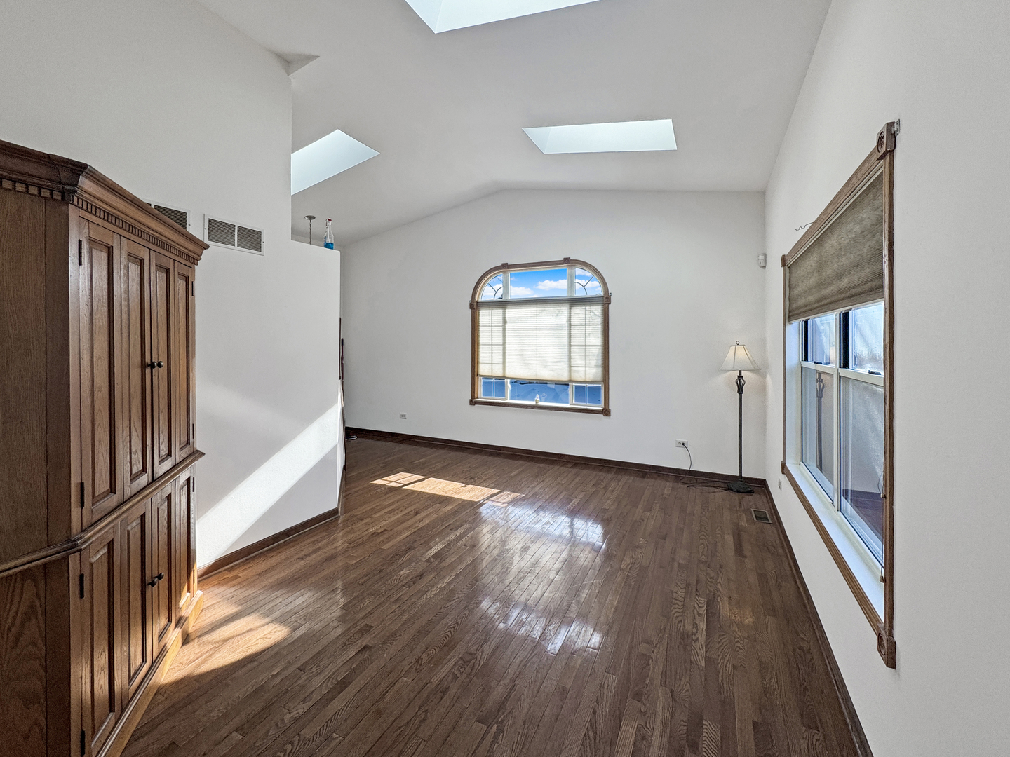 415 Farmbrook Court Romeoville, IL 60446 - Photo 2 of 18 Gallery Image 2
